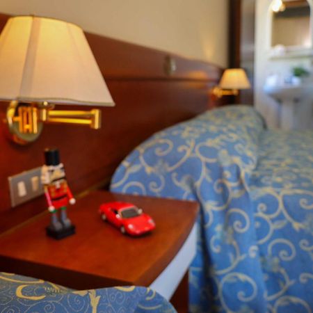 סוטומרינה Easy Hotel Meryon מראה חיצוני תמונה