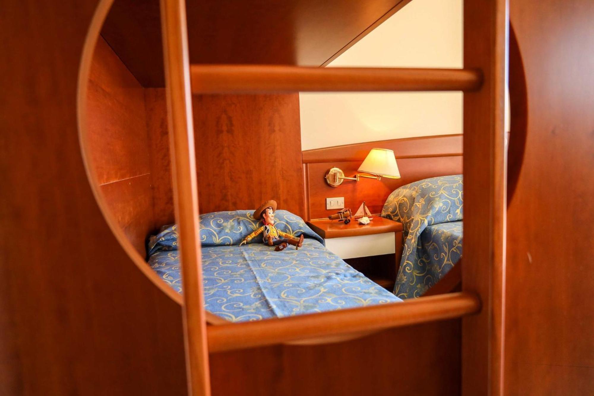 סוטומרינה Easy Hotel Meryon מראה חיצוני תמונה