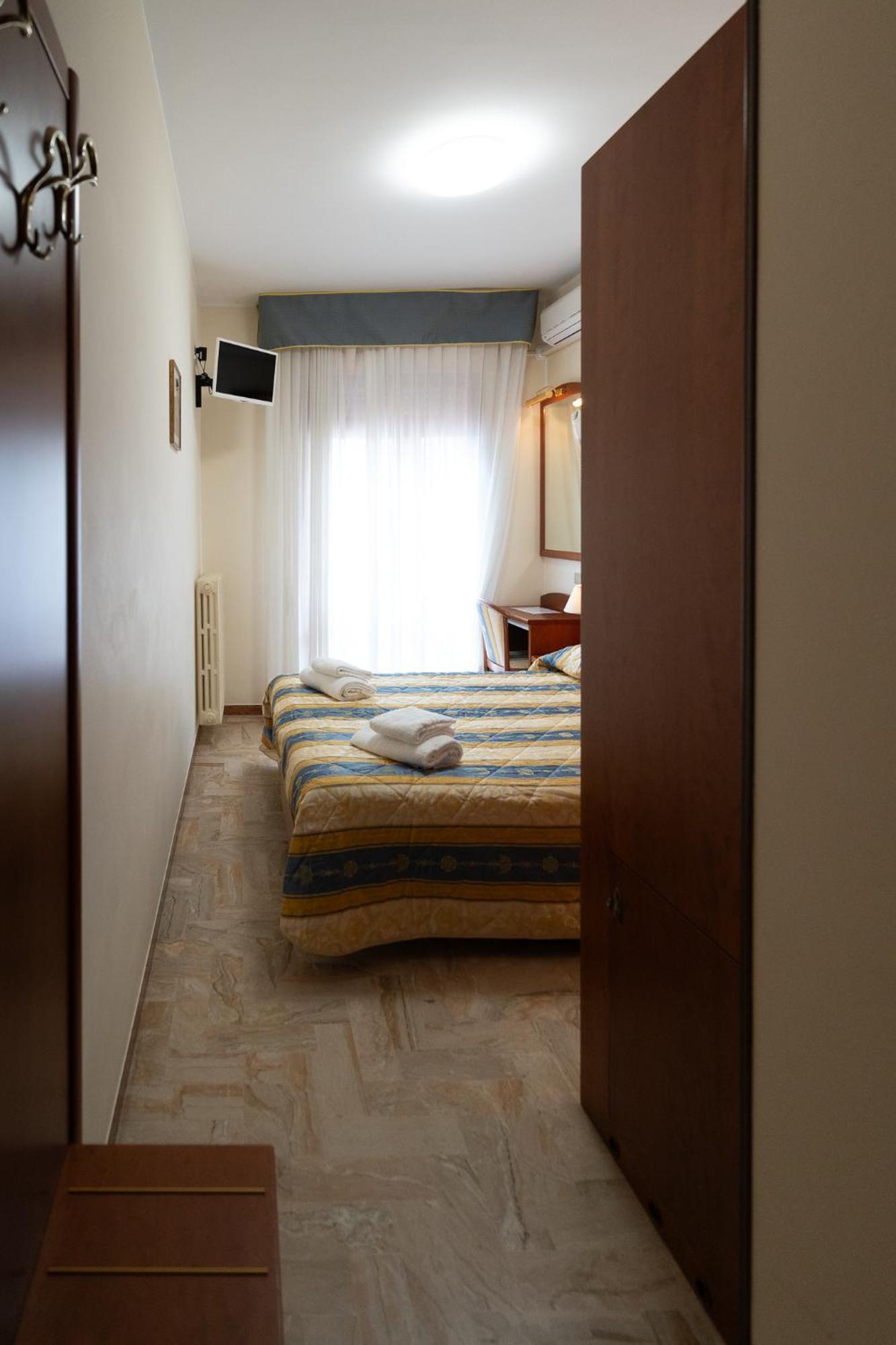 סוטומרינה Easy Hotel Meryon חדר תמונה